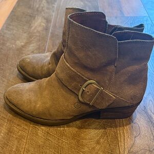 Born boots